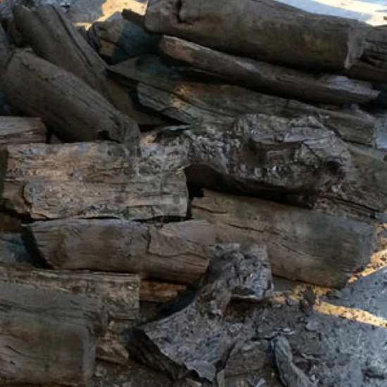 採用龍眼木炭的獨特焙炒