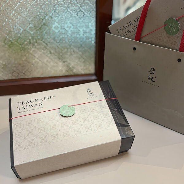 歲月禮盒~金萱烏龍茶50克+桂花烏龍茶3克*7包